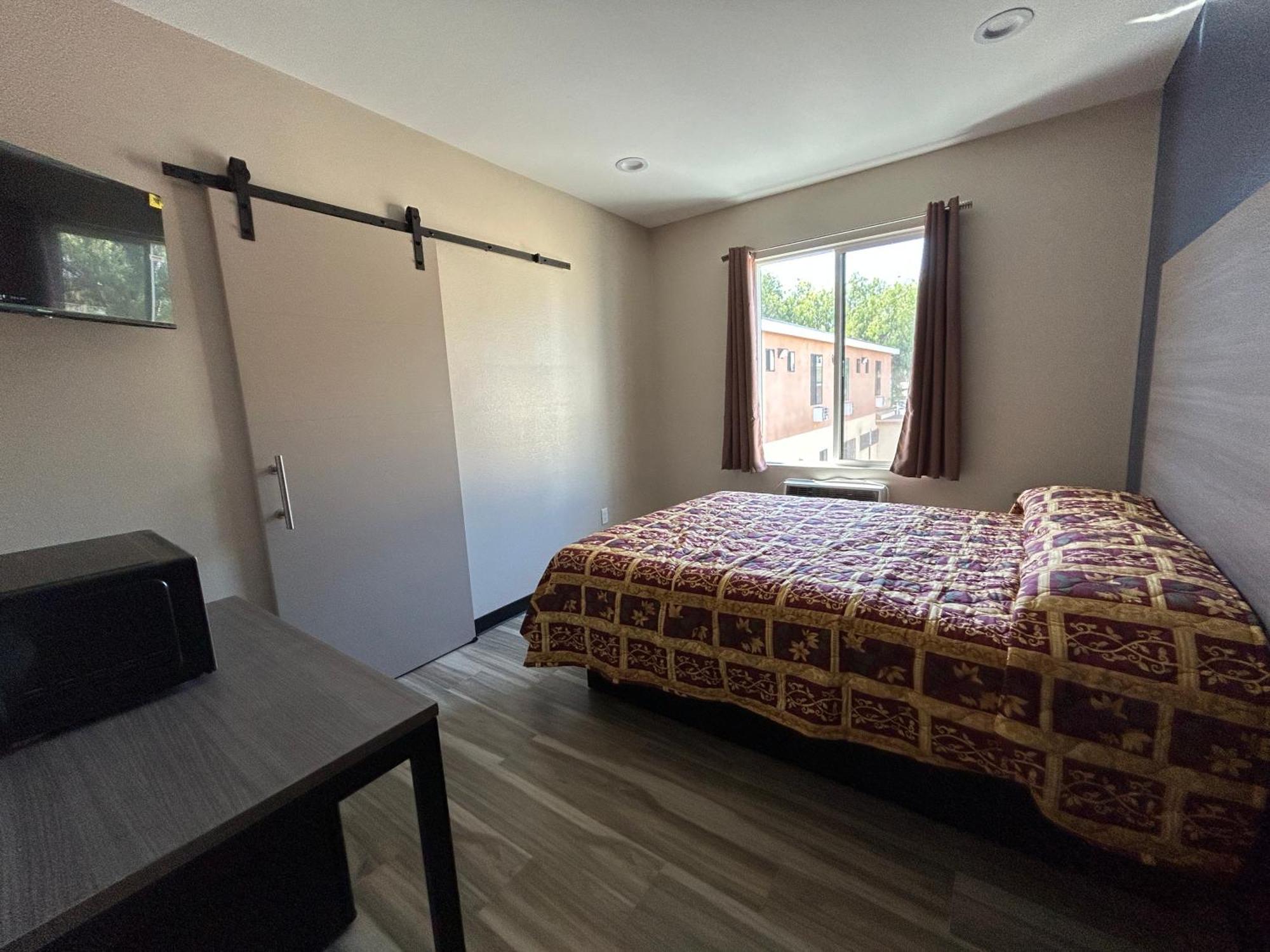 Maywood Star Inn Hotel מראה חיצוני תמונה