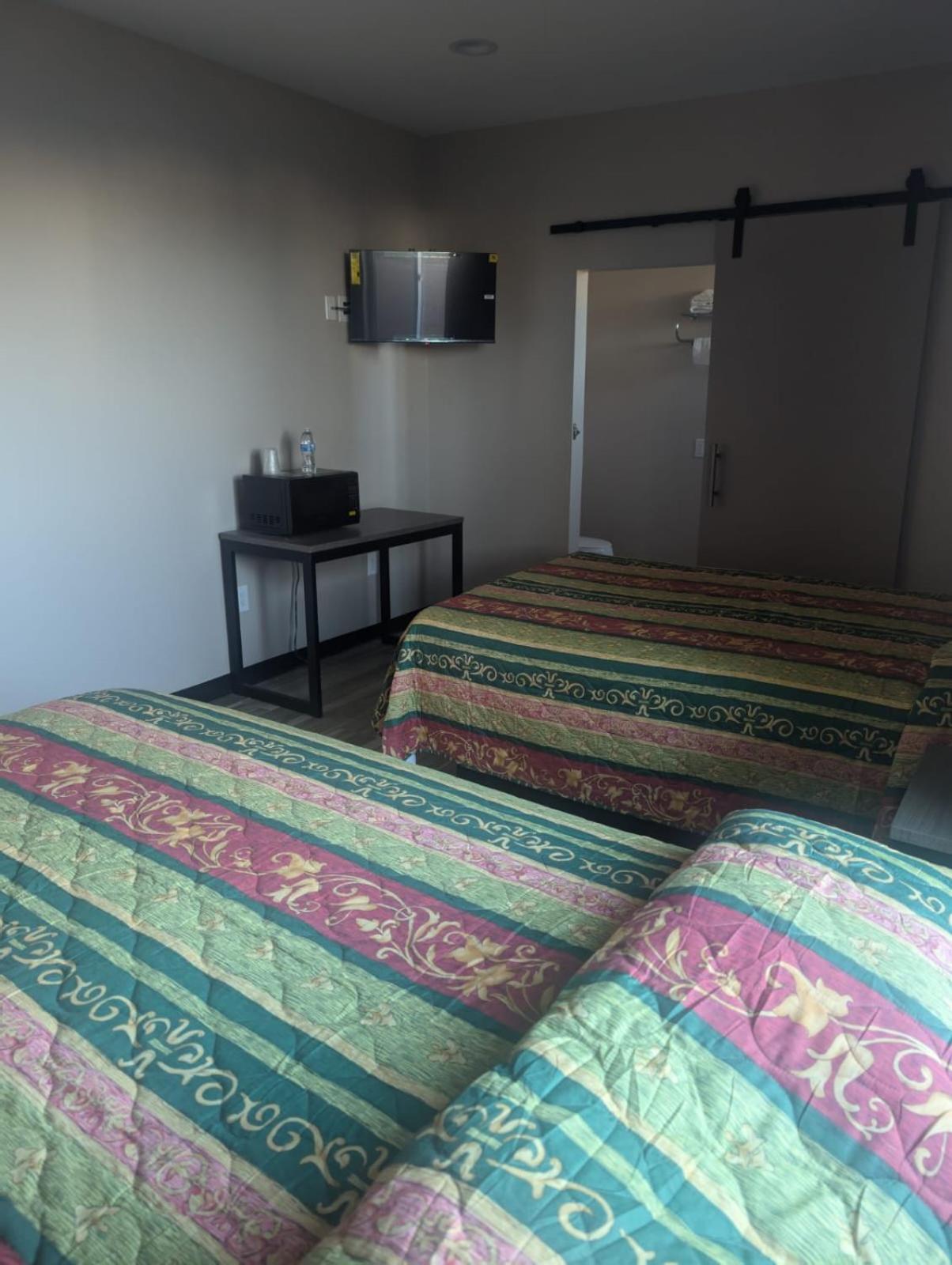 Maywood Star Inn Hotel מראה חיצוני תמונה