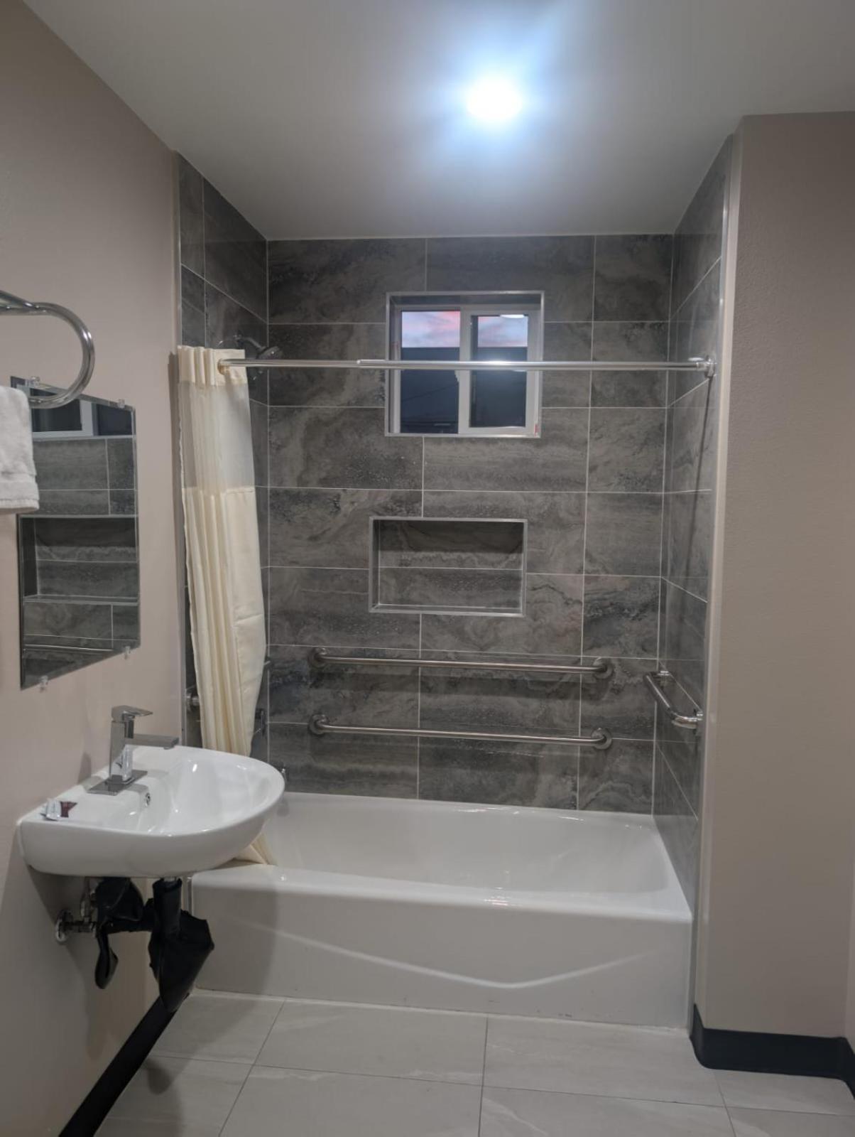 Maywood Star Inn Hotel מראה חיצוני תמונה